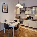 Yoga Apartman